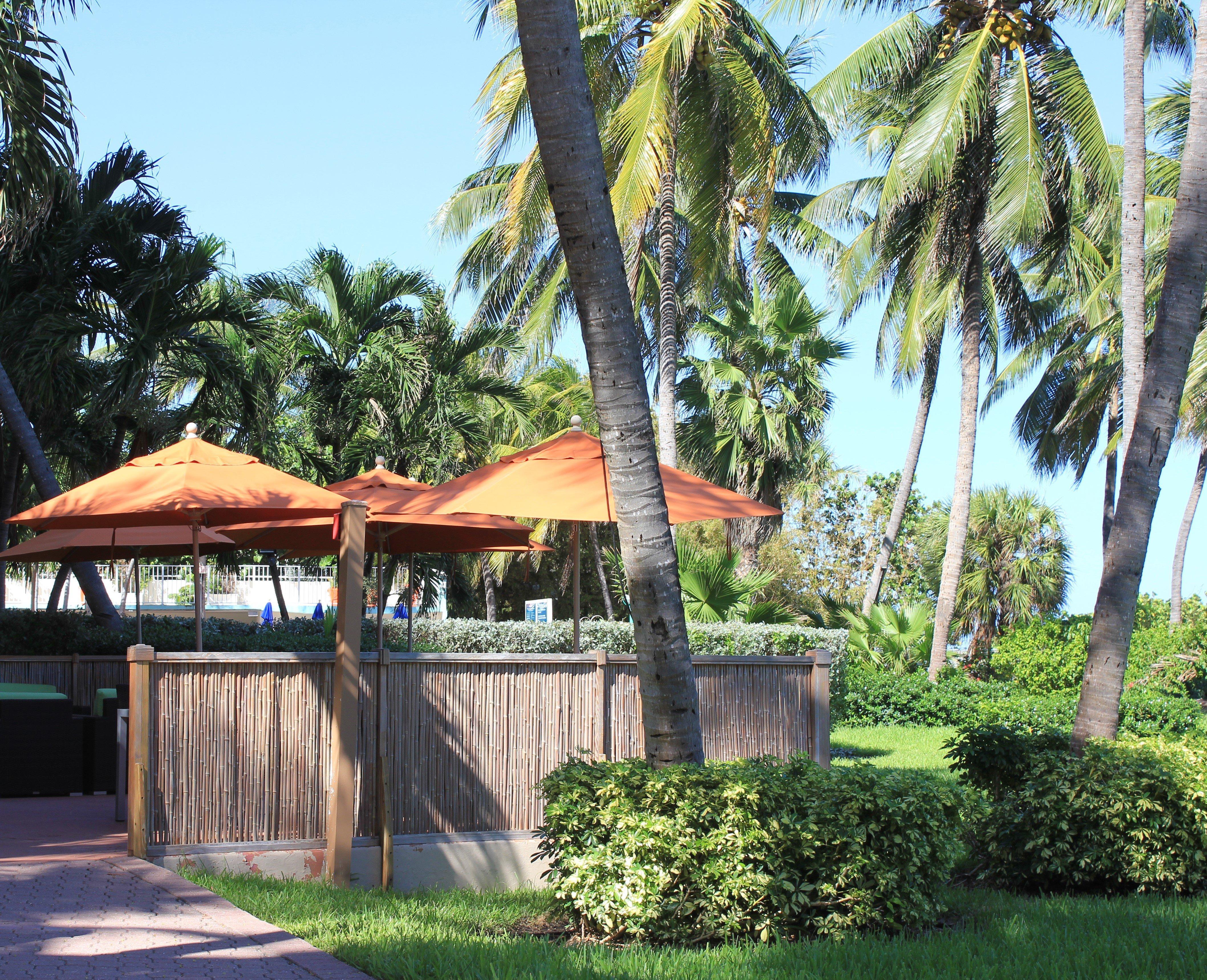Holiday Inn Miami Beach-Oceanfront By Ihg Exterior photo