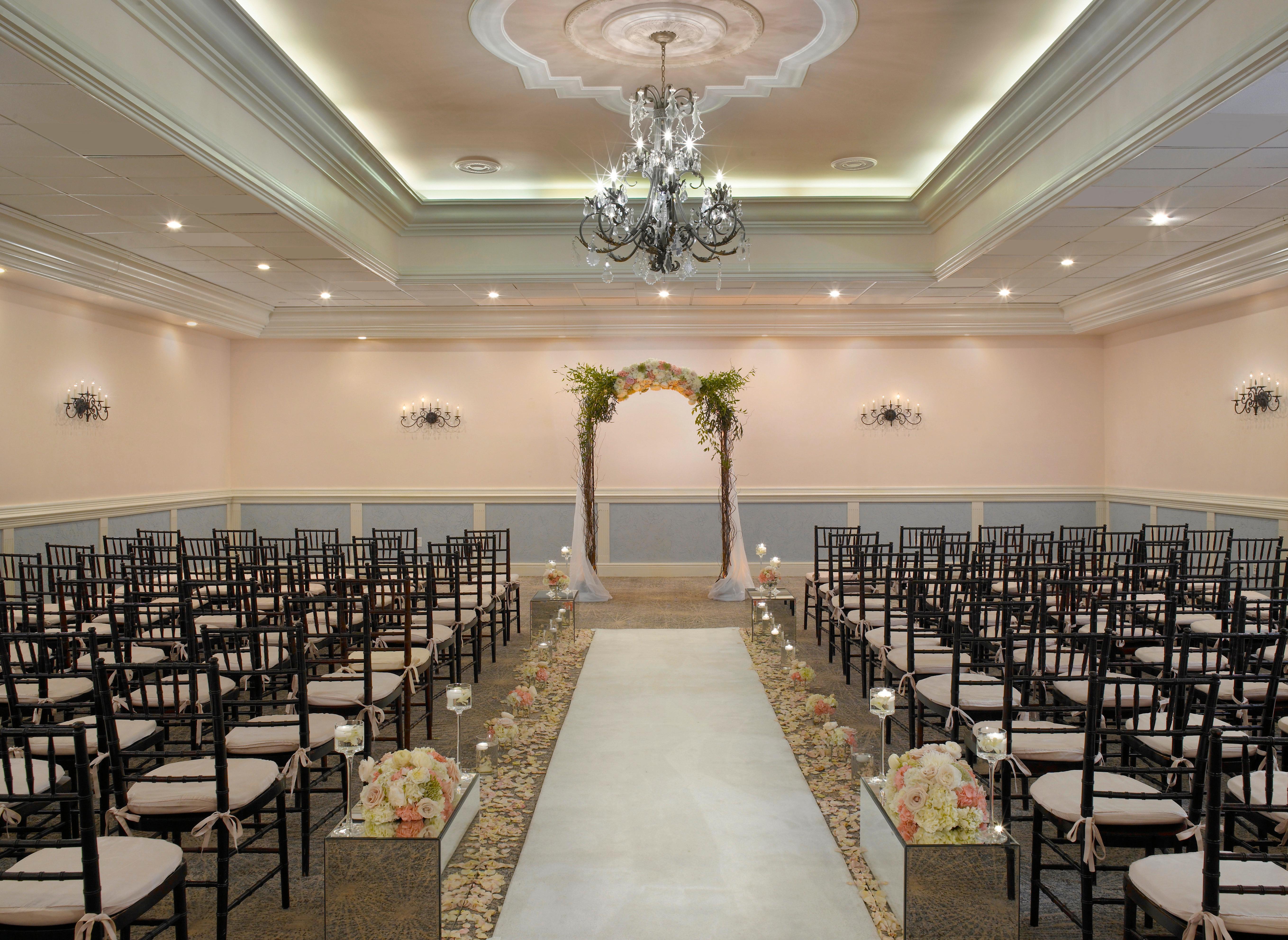 Holiday Inn Miami Beach-Oceanfront By Ihg Exterior photo